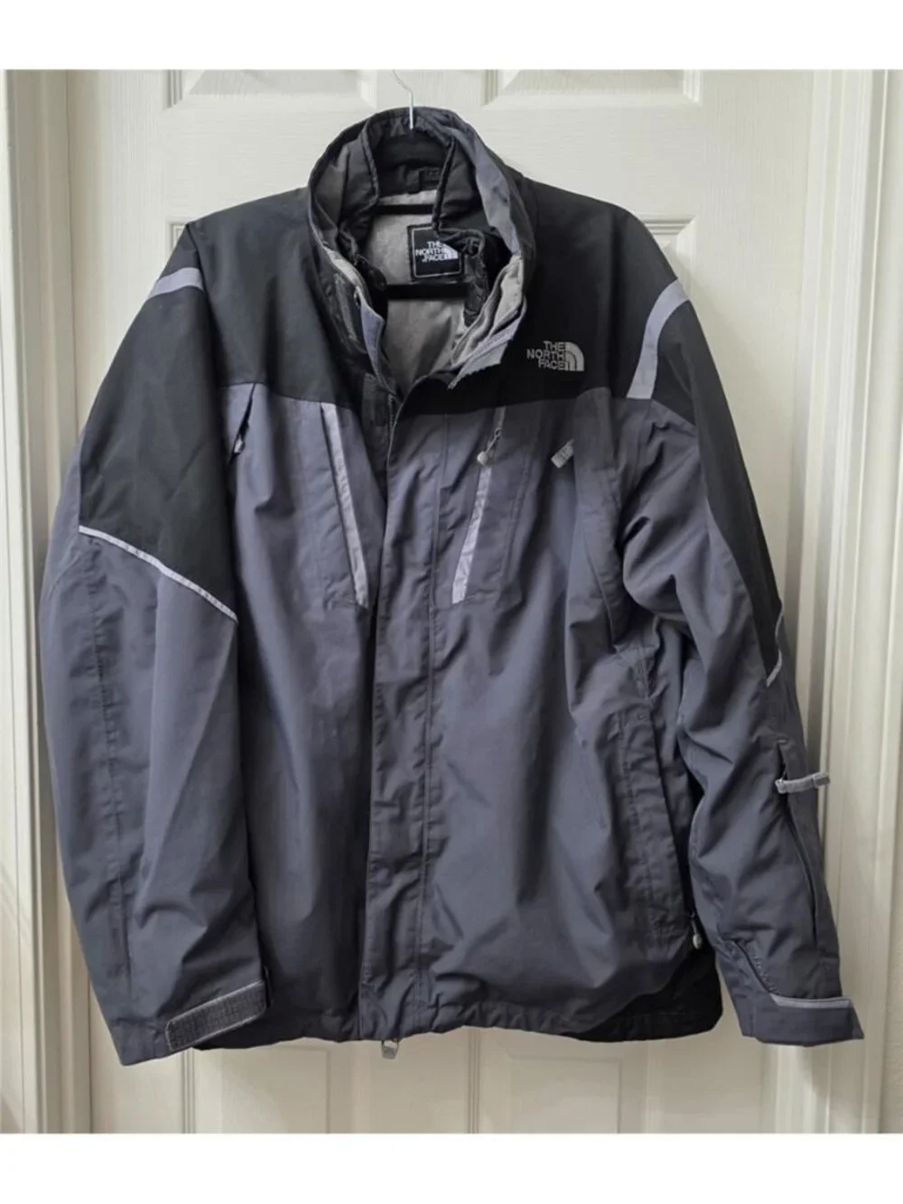 The North Face Men’s L Black Gray Ski Snowboard Jacket Powder Skirt No Hood